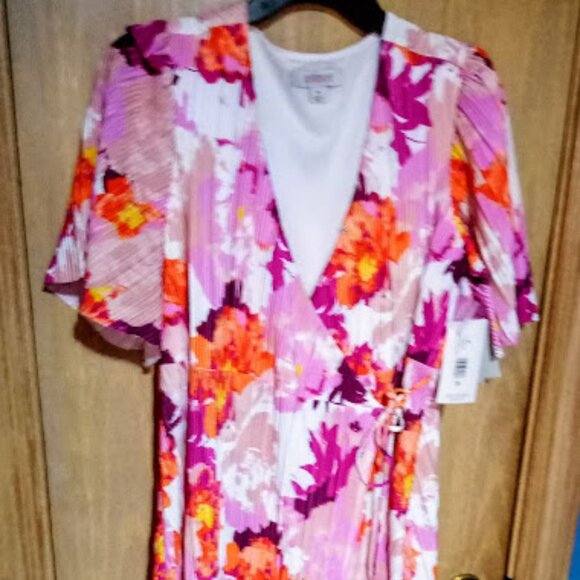 DESTINATION MATERNITY Wrap Dress NEW W/Tag - Picture 8 of 10
